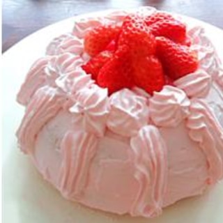 苺たっぷりのドームケーキ！